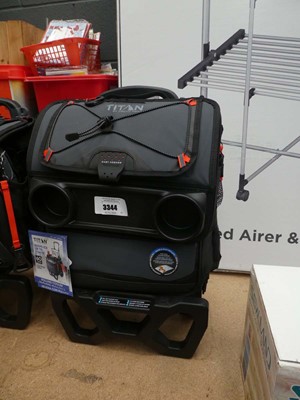 Lot 3344 - Titan Arctic Zone roller cooler bag