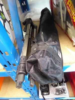 Lot 2474 - 2 tripods