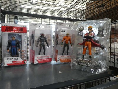 Lot 3392 - 4 figures: Justice League