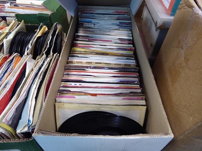 Lot 2556 - Box of vinyl singles