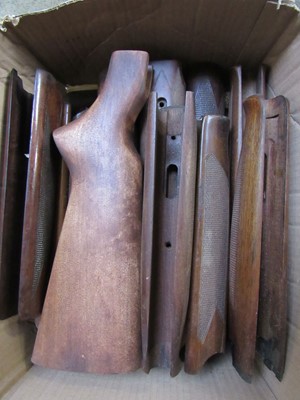 Lot 1681 - Box of shotgun forends