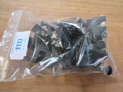 Lot 1117 - 10 x 9mm magazine loaders