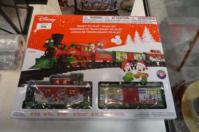 Lot 2016 - Disney Ready to Play Christmas train set