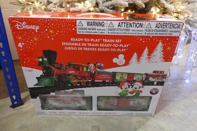 Lot 2017 - Disney Ready to Play Christmas train set