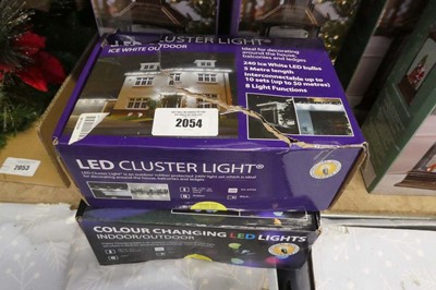 Lot 2054 - Box of 240 ice white outdoor cluster lights...