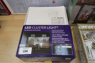 Lot 2208 - 2 boxes of ice white LED cluster lights (5m...