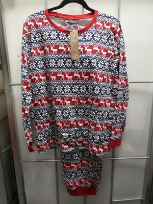 Lot 2256 - Ladies Avenue 2 piece Christmas pyjama set -...