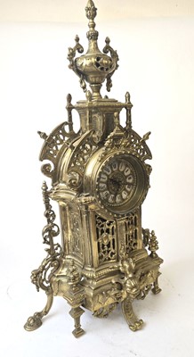 Lot 306 - A French style brass mantle clock, the modern...