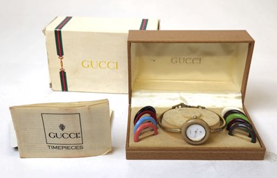 Lot 578 - A ladies Gucci 1100L wristwatch with...