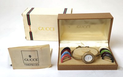 Lot 578 - A ladies Gucci 1100L wristwatch with...