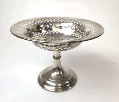 Lot 402 - An Edwardian silver tazza with pierced...