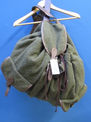 Lot 1255 - Loden Roesack in green