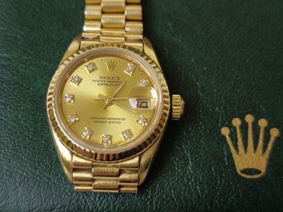 Lot 595 - A ladies 18ct gold Rolex Oyster Perpetual...