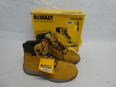 Lot Boxed pair of DeWalt Mason steel toe safety...