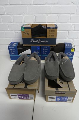 Lot 1371 - 5 boxed pairs of men's slippers to include 3...