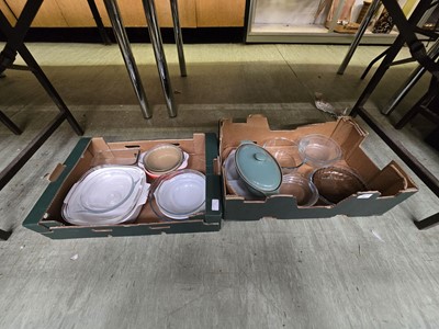 Lot 467 - Two trays containing Pyrex and other tempered...