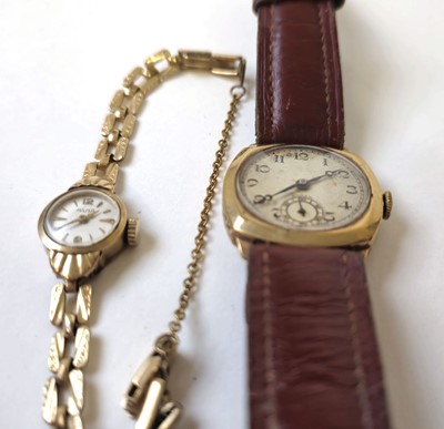 Lot 599 - A gentleman's 9ct gold mechanical wristwatch...