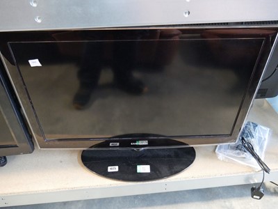 Lot 1025 - Samsung 32" TV with stand and remote