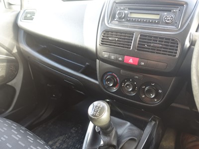 Lot 4002 - (FD63 MHV) 2014 Vauxhall Combo 2300 L2H1 CDTI...