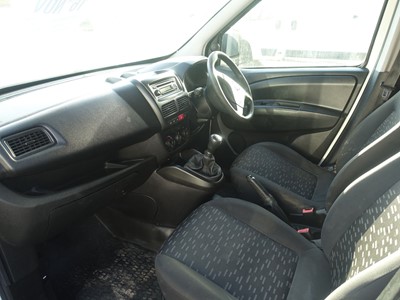 Lot 4002 - (FD63 MHV) 2014 Vauxhall Combo 2300 L2H1 CDTI...