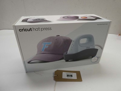 Lot 3518 - Cricut hat press