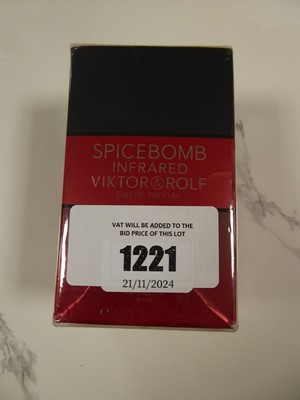 Lot 1221 - Viktor & Rolf spicebomb infrared eau de parfum...