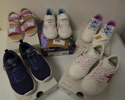 Lot 3708 - Boxed pair of kids Geox light up trainers,...