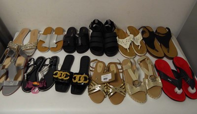 Lot 3727 - 12 pairs of ladies sandals/flip flops of...