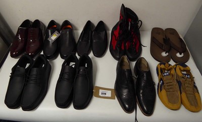 Lot 3729 - 9 pairs of men's shoes of various styles and...