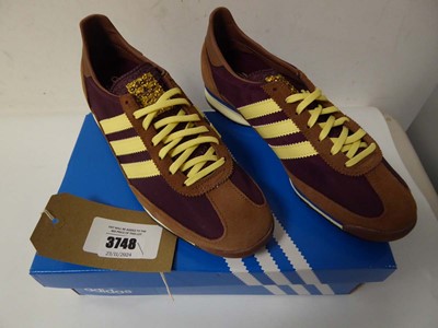 Lot 3748 - Boxed pair of SL 72 OG trainers, maroon/cream,...