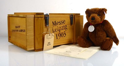 Lot 154 - A limited edition Steiff bear '420351 Bear', h....