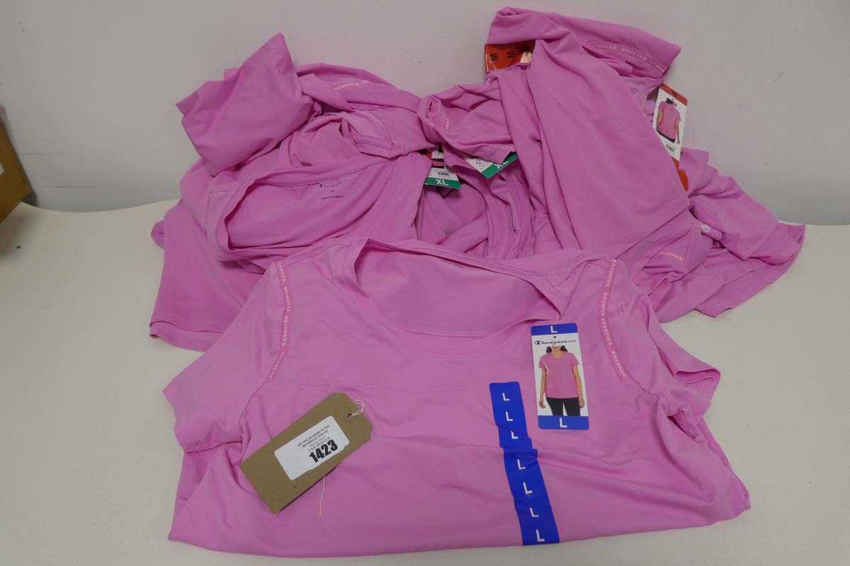 Lot 1423 - Approx. 20 ladies Champion t-shirts