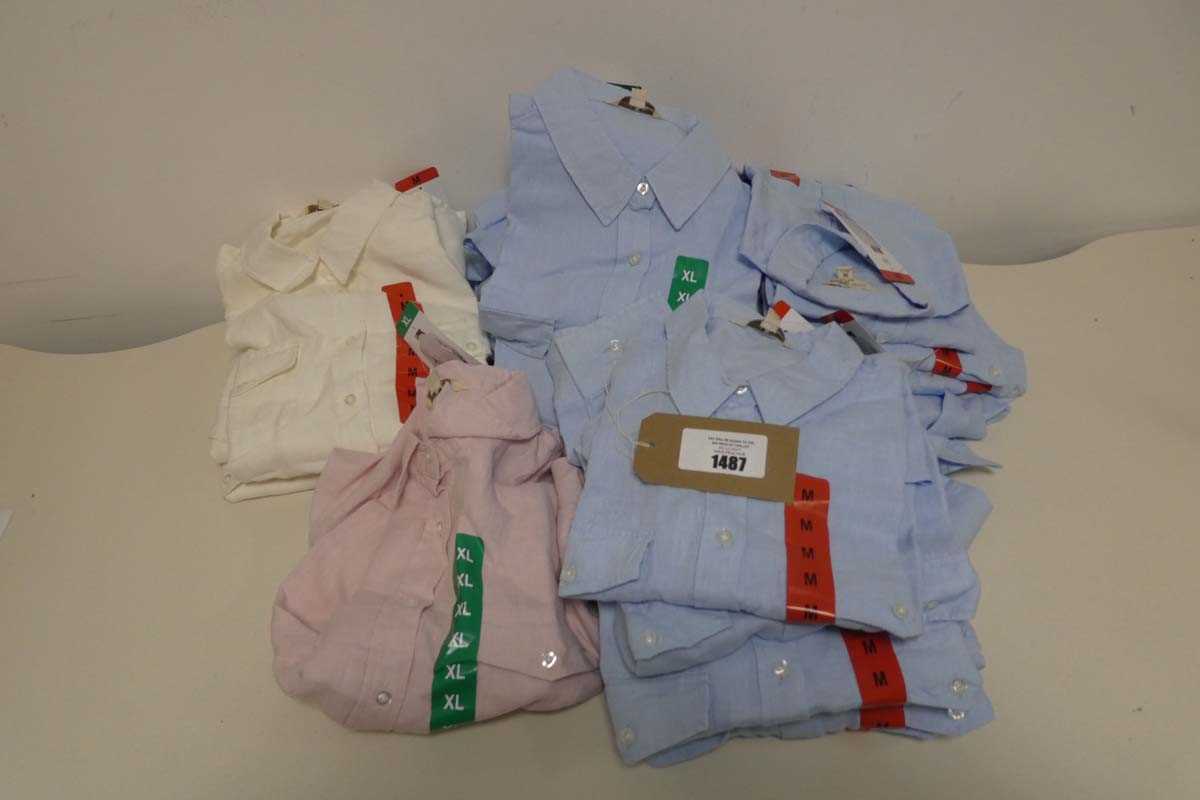 Lot 1487 - Approx. 20 women's long sleeved shirts by...