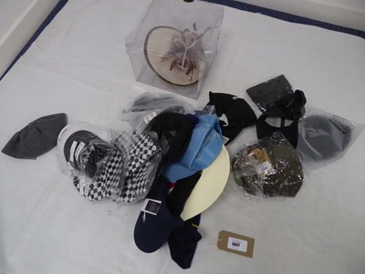 Lot 3847 - Selection of various hats