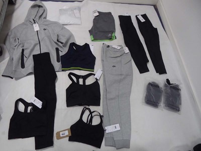 Lot 3853 - Selection of sportswear to include Nike, Gym...