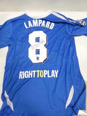 Lot 2039 - Chelsea FC Lampard 8 football shirt bearing...