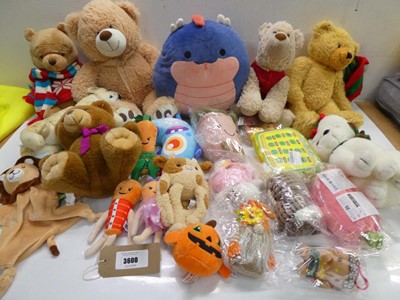 Lot 3600 - Selection of soft cuddly toys