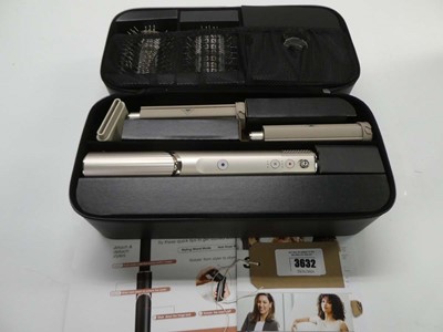 Lot 3632 - Shark Flex hair styler