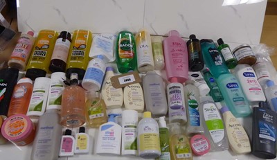 Lot 3888 - Large selection of body wash & bubble baths