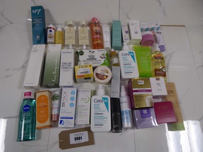 Lot 3901 - Selection of various skincare products