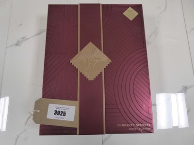 Lot 3925 - No7 25 beauty secrets advent calendar