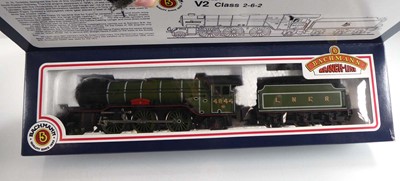 Lot 191 - Three Bachmann OO gauge locos: 31-853 J39,...