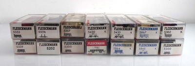 Lot 195 - Twenty-five items of Fleischmann OO gauge...