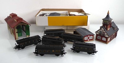 Lot 197 - A group of OO gauge rolling stock, trackside...