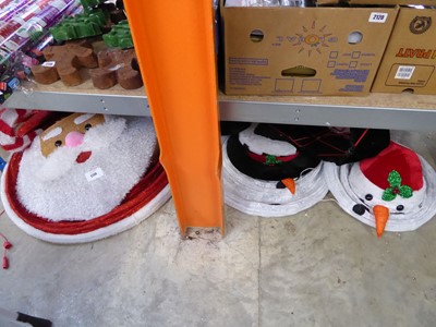 Lot 2136 - Quantity of outdoor pop-up Santa and snowman...