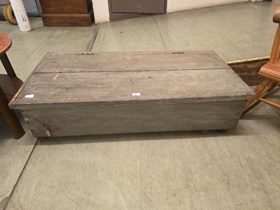 Lot 15 - An early 20th century wooden tool chest