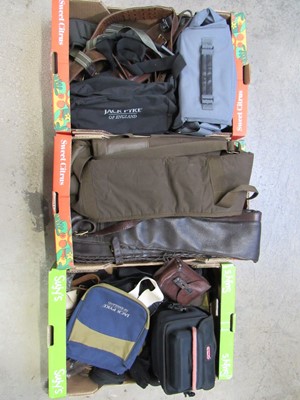 Lot 1263 - Three trays of shooting accessories inc....