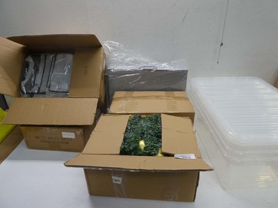 Lot 3970 - 2 dish drainers, 2 boxes of Christmas Garland,...