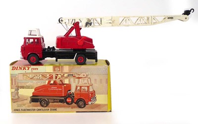 Lot A Dinky 970 Jones Fleetmaster cantilever crane,...