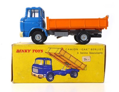 Lot A French Dinky 585 Gak Berliet, light...